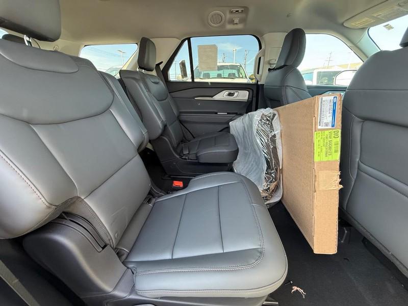 new 2025 Ford Explorer car, priced at $47,398