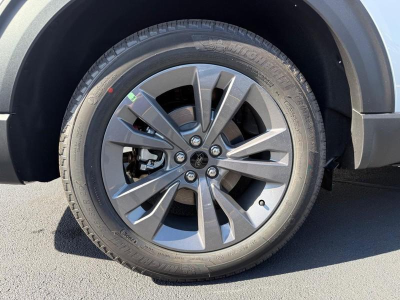 new 2025 Ford Explorer car, priced at $47,398