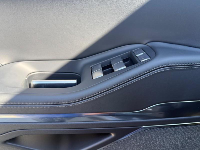 new 2025 Lincoln Navigator car, priced at $106,025