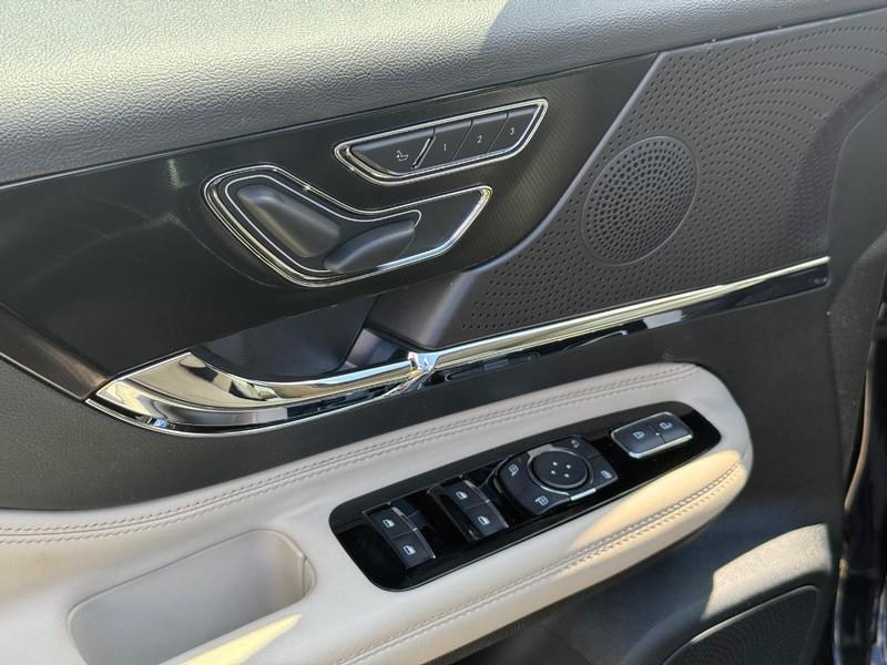 new 2025 Lincoln Corsair car, priced at $38,521