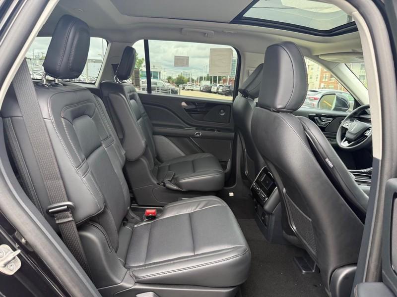 new 2025 Lincoln Aviator car, priced at $68,918