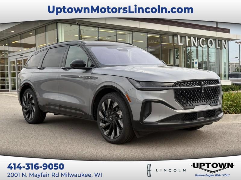 new 2025 Lincoln Nautilus car, priced at $68,664