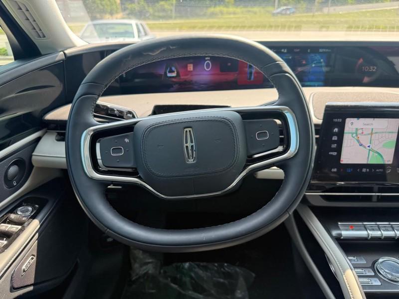new 2025 Lincoln Nautilus car, priced at $56,563