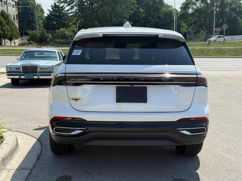 new 2025 Lincoln Nautilus car, priced at $56,563
