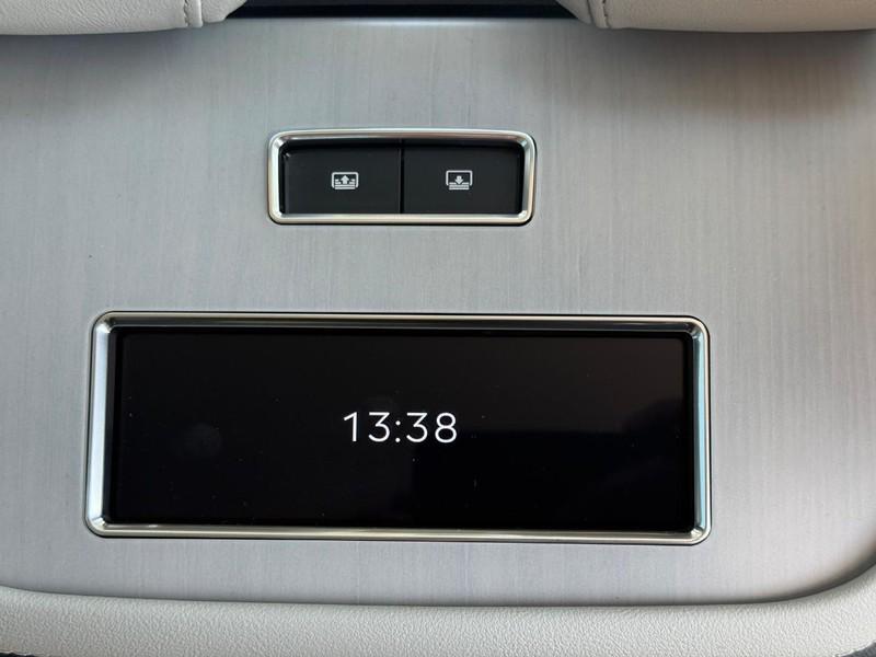new 2025 Lincoln Navigator car, priced at $101,940