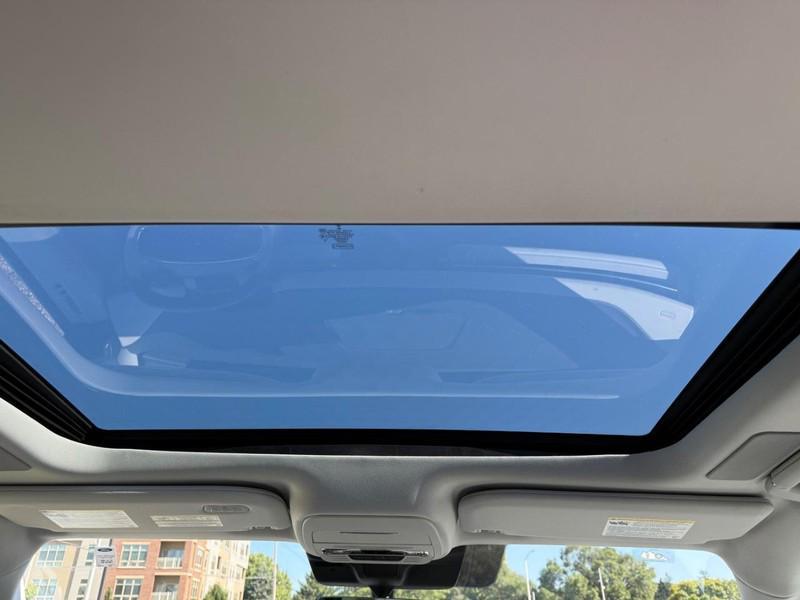 new 2025 Lincoln Navigator car, priced at $101,940