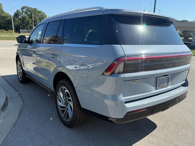 new 2025 Lincoln Navigator car, priced at $101,940