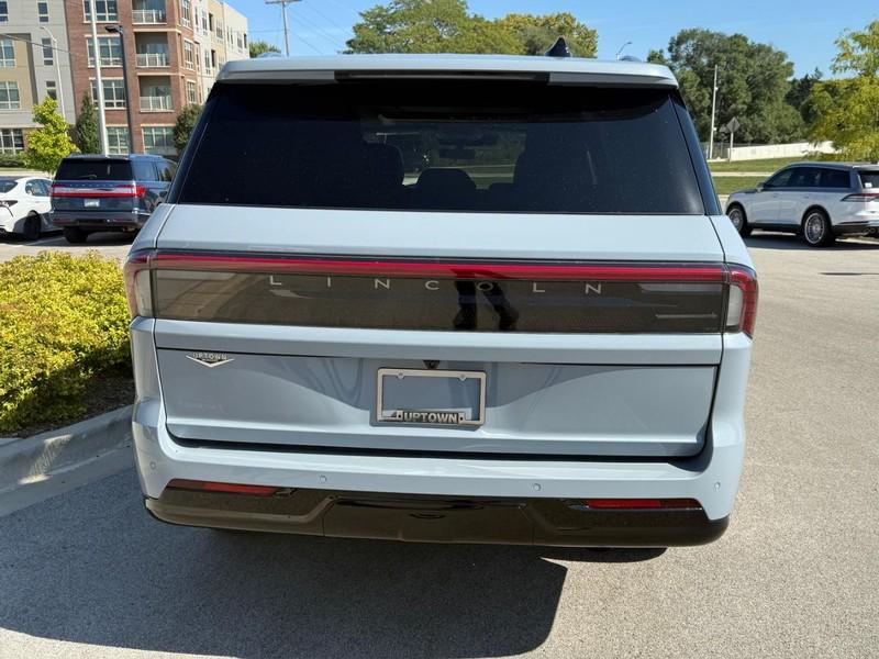 new 2025 Lincoln Navigator car, priced at $101,940