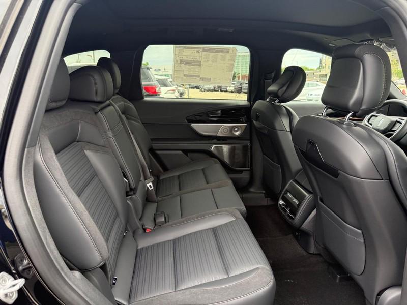 new 2025 Lincoln Nautilus car, priced at $72,221