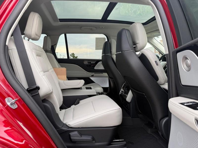 new 2025 Lincoln Aviator car, priced at $87,800