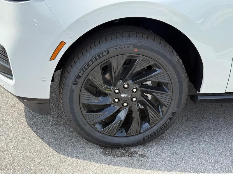 new 2025 Lincoln Navigator car, priced at $107,730