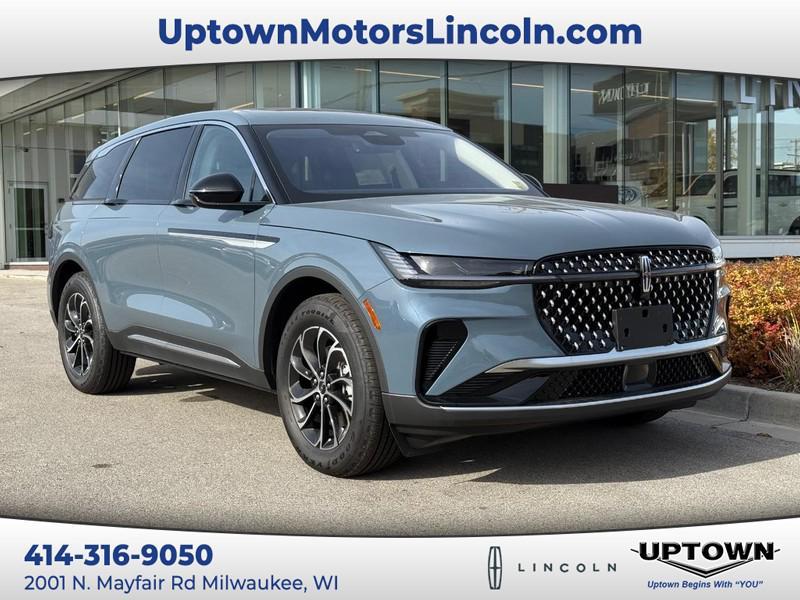new 2025 Lincoln Nautilus car, priced at $63,570