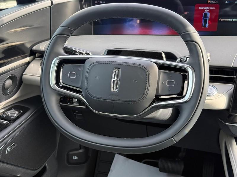 new 2025 Lincoln Nautilus car, priced at $63,570