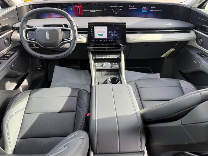 new 2025 Lincoln Nautilus car, priced at $63,570