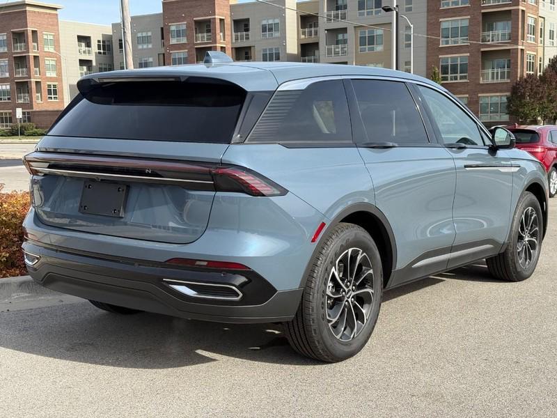 new 2025 Lincoln Nautilus car, priced at $63,570