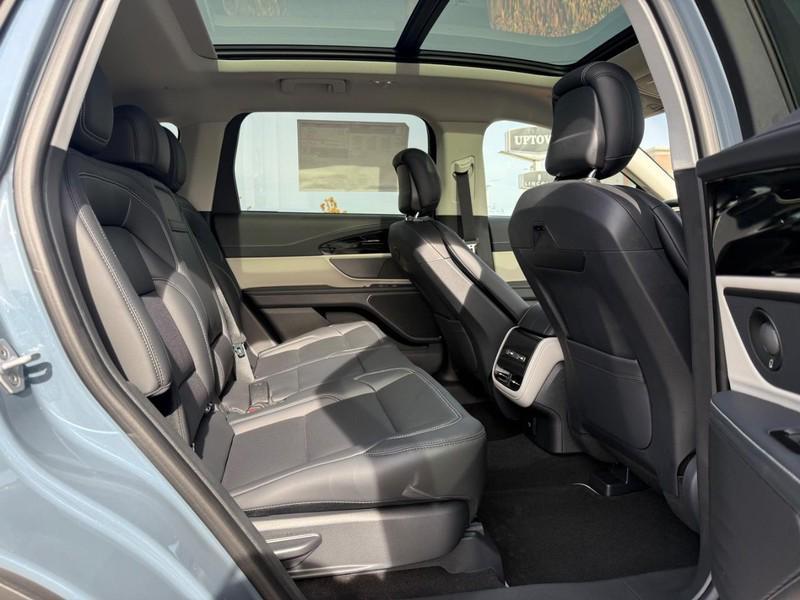 new 2025 Lincoln Nautilus car, priced at $63,570