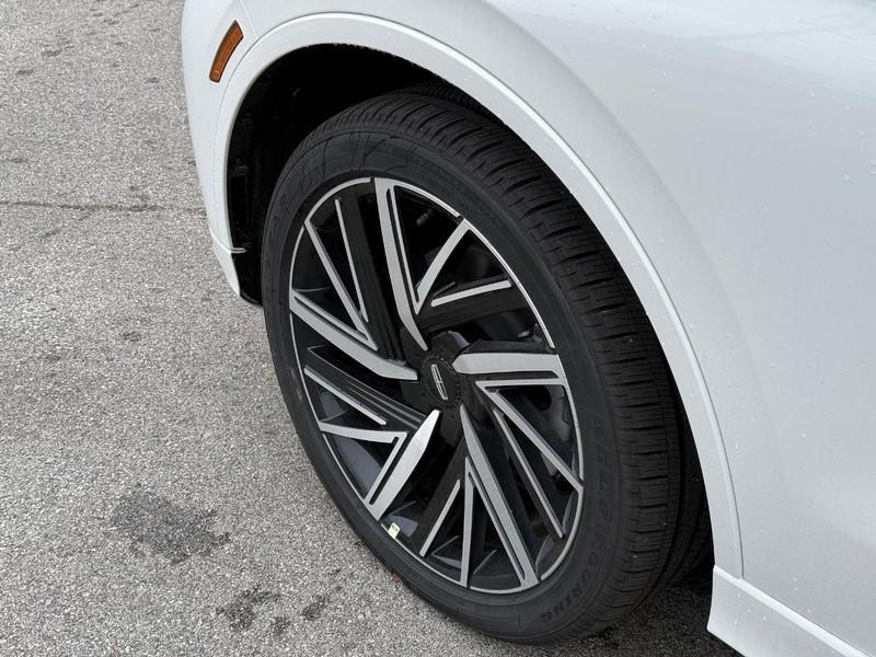 new 2025 Lincoln Aviator car, priced at $92,125