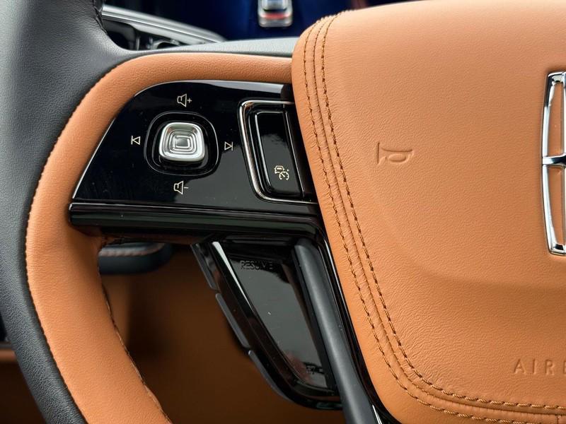 new 2025 Lincoln Aviator car, priced at $92,125