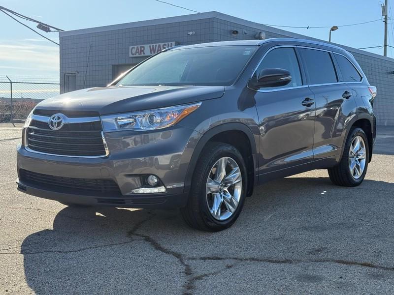 used 2016 Toyota Highlander car, priced at $19,995