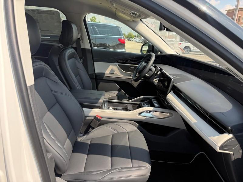 new 2025 Lincoln Nautilus car, priced at $53,986