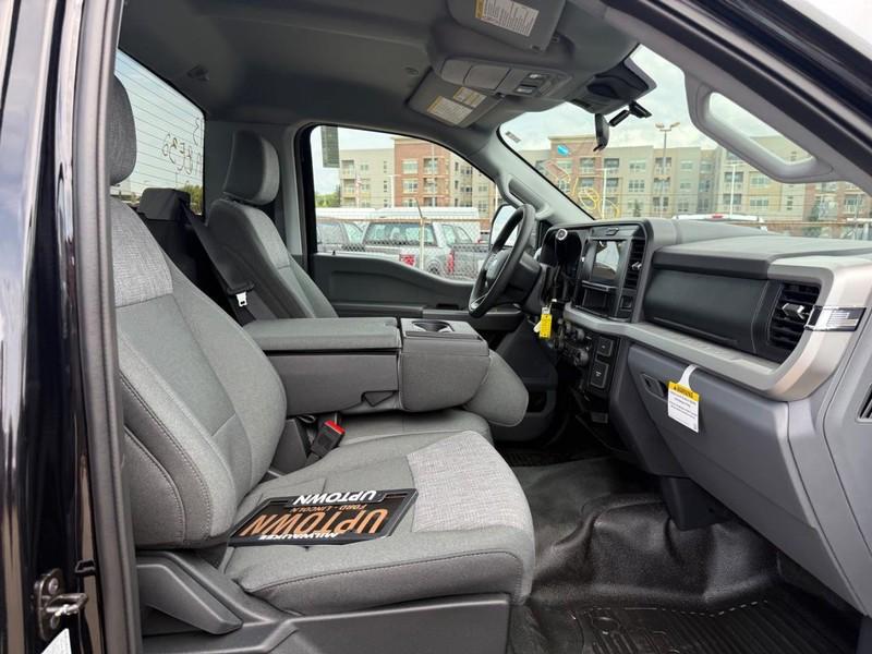 new 2025 Ford F-350 car, priced at $56,771
