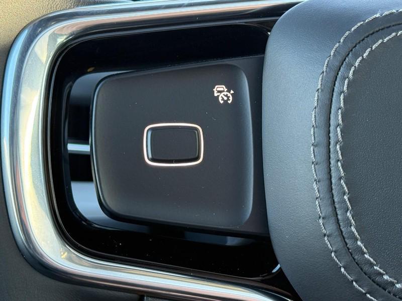 new 2025 Lincoln Navigator car, priced at $105,440