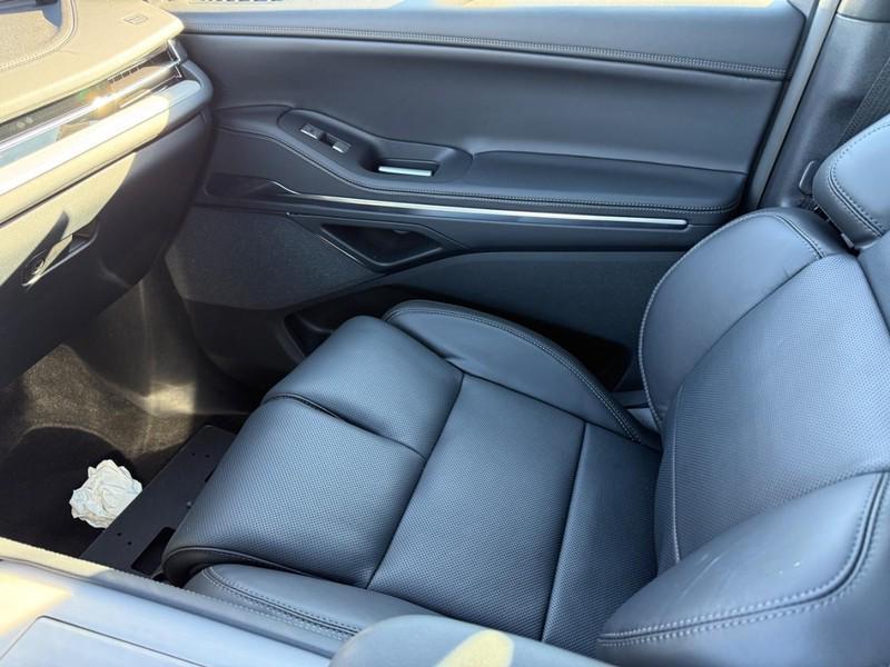 new 2025 Lincoln Navigator car, priced at $105,440