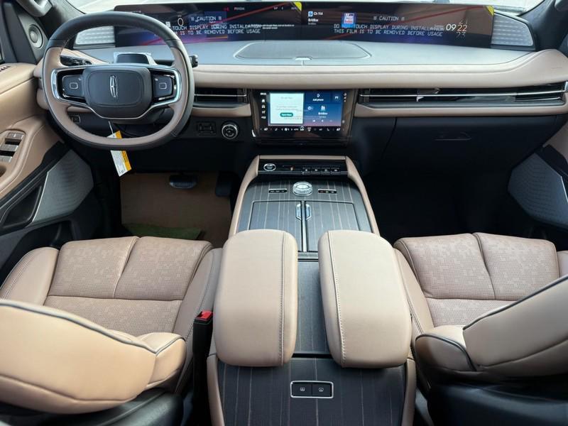 new 2025 Lincoln Navigator car, priced at $123,340