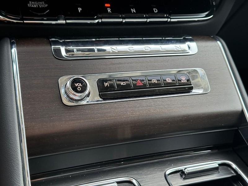 new 2025 Lincoln Aviator car, priced at $71,966