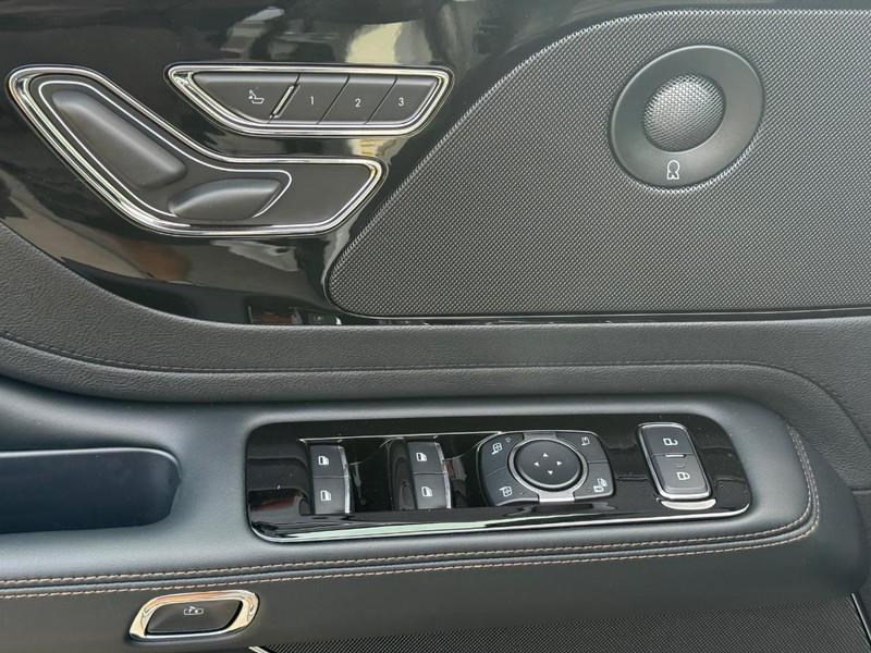 new 2025 Lincoln Aviator car, priced at $71,966