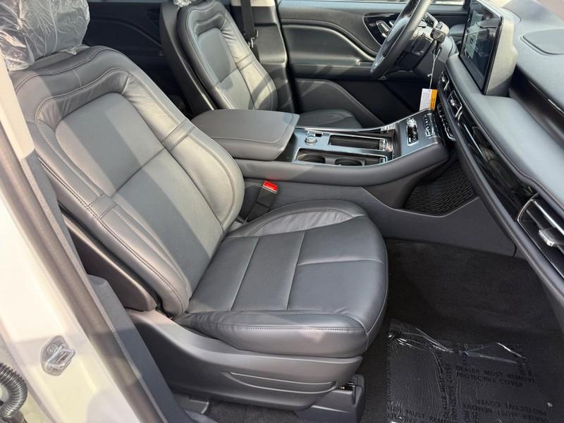 new 2025 Lincoln Aviator car, priced at $71,966