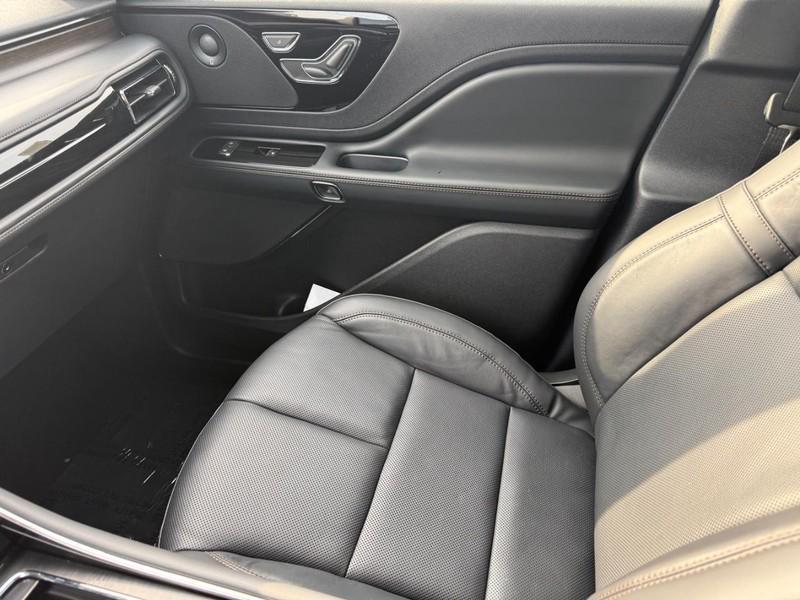 new 2025 Lincoln Aviator car, priced at $71,966