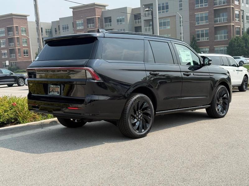 new 2025 Lincoln Navigator car, priced at $104,690