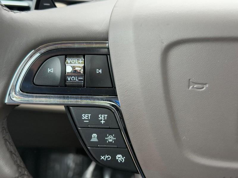 used 2023 Lincoln Navigator car, priced at $71,995
