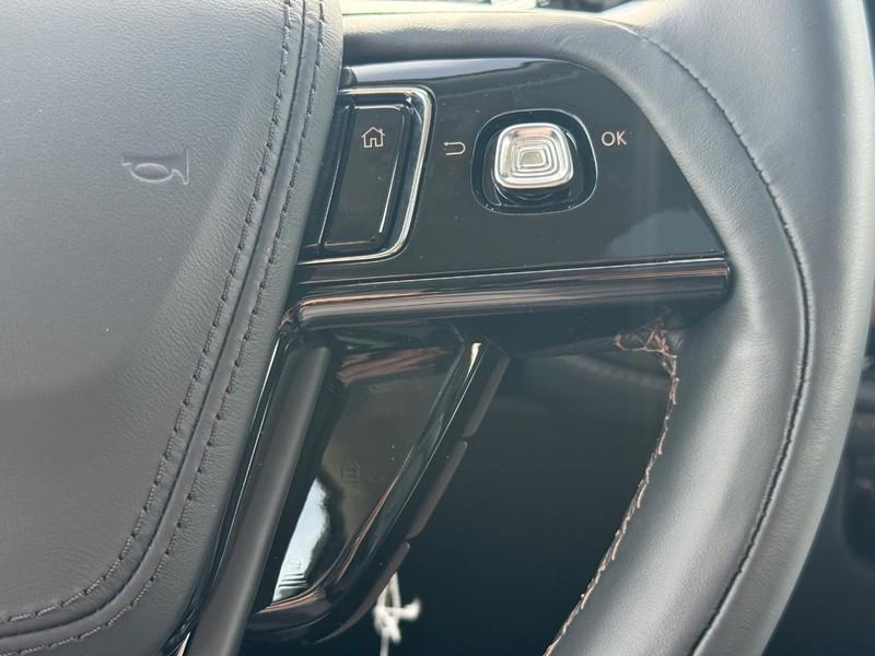 new 2025 Lincoln Aviator car, priced at $64,694