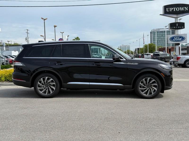 new 2025 Lincoln Aviator car, priced at $64,694