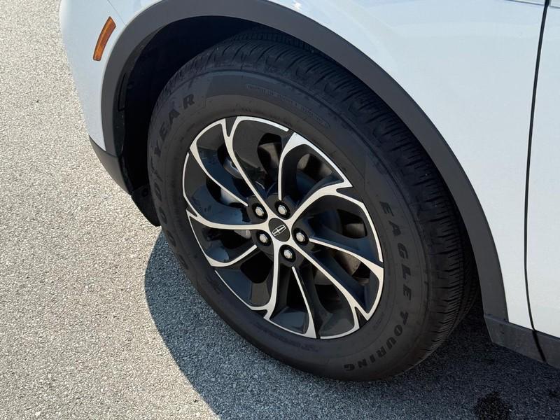 new 2025 Lincoln Nautilus car, priced at $56,659