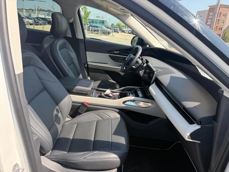 new 2025 Lincoln Nautilus car, priced at $56,659