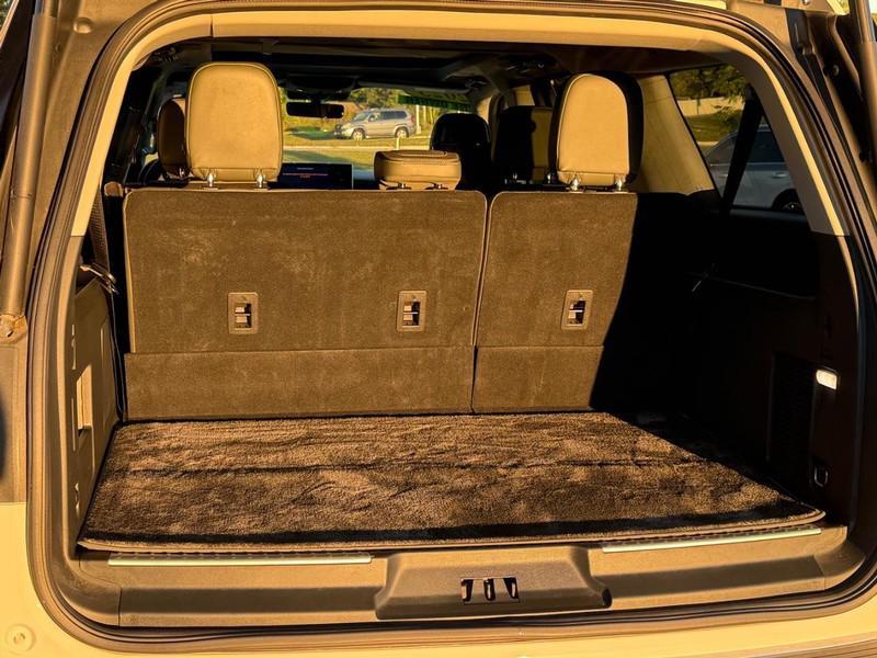 used 2023 Lincoln Navigator car, priced at $71,995