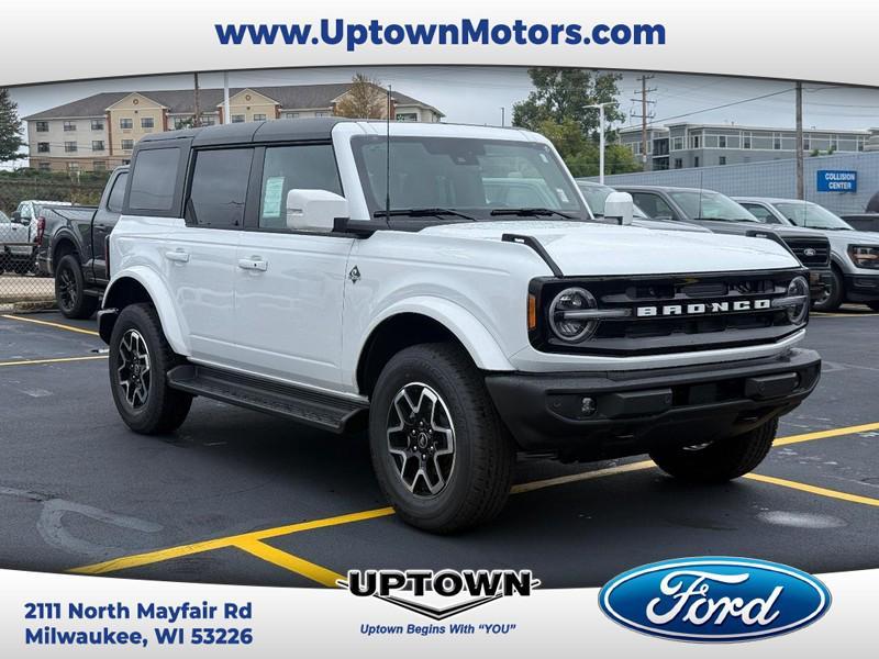 new 2025 Ford Bronco car, priced at $53,054
