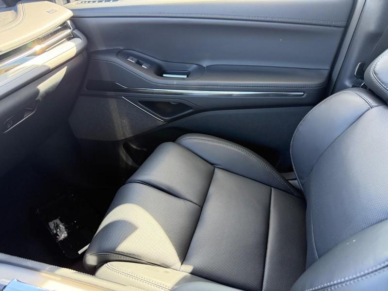 new 2025 Lincoln Navigator car, priced at $109,935