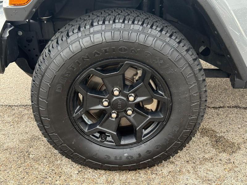 used 2021 Jeep Gladiator car, priced at $30,995