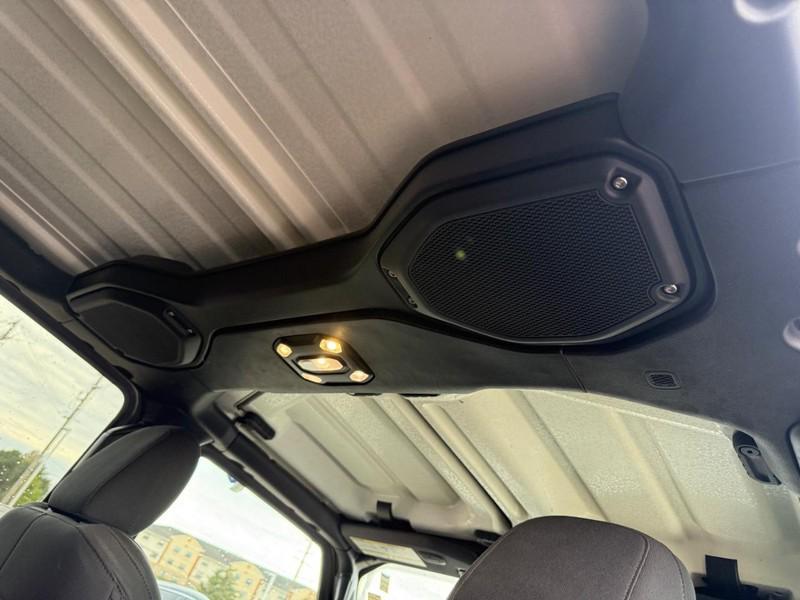 used 2021 Jeep Gladiator car, priced at $30,995