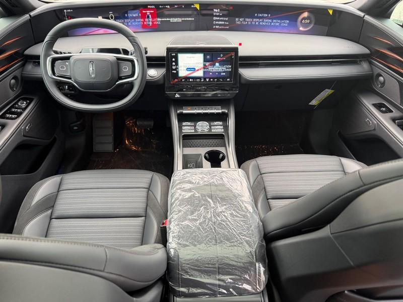new 2025 Lincoln Nautilus car, priced at $68,664