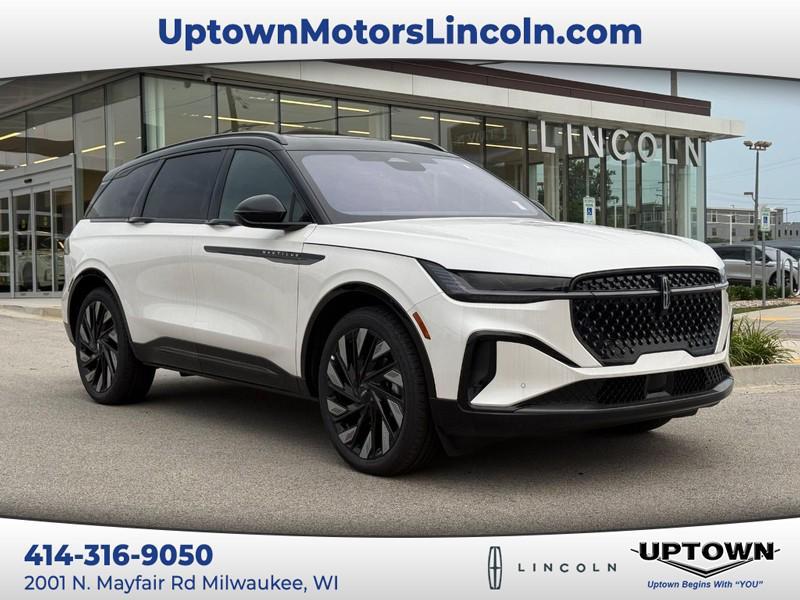 new 2025 Lincoln Nautilus car, priced at $68,664