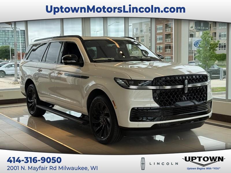 new 2025 Lincoln Navigator car, priced at $108,300