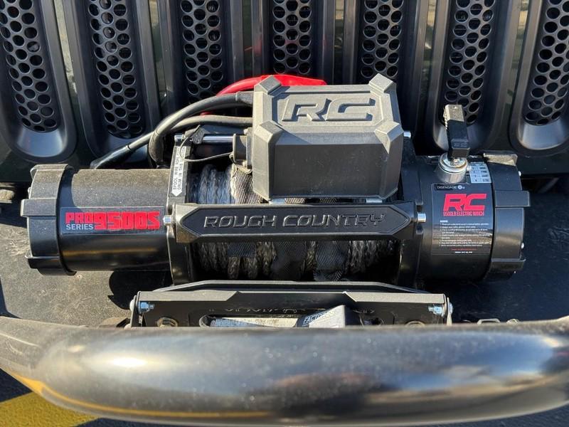 used 2012 Jeep Wrangler Unlimited car, priced at $16,495