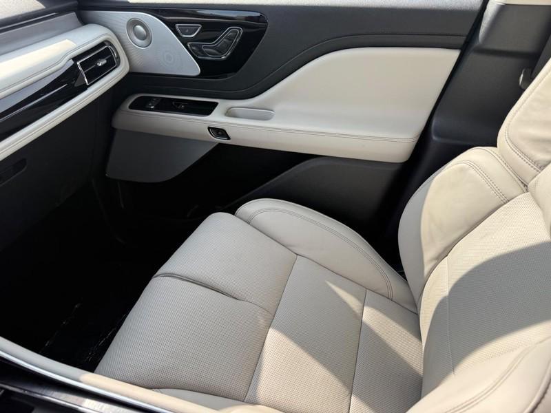 new 2025 Lincoln Aviator car, priced at $76,474