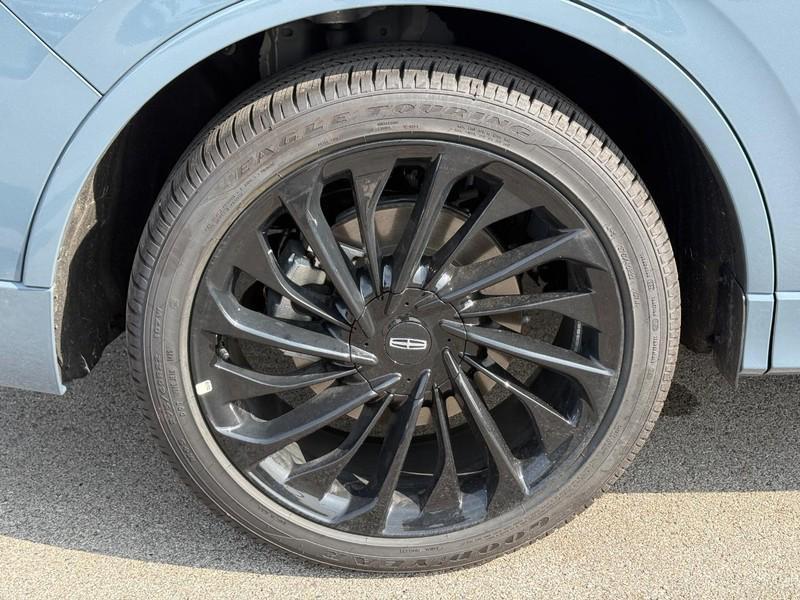 new 2025 Lincoln Aviator car, priced at $76,474