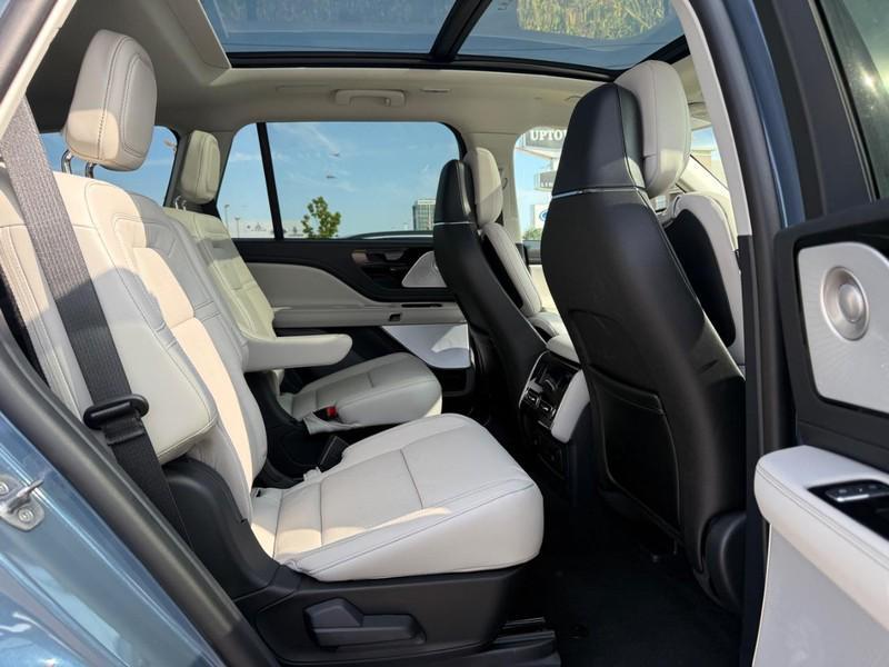 new 2025 Lincoln Aviator car, priced at $76,474